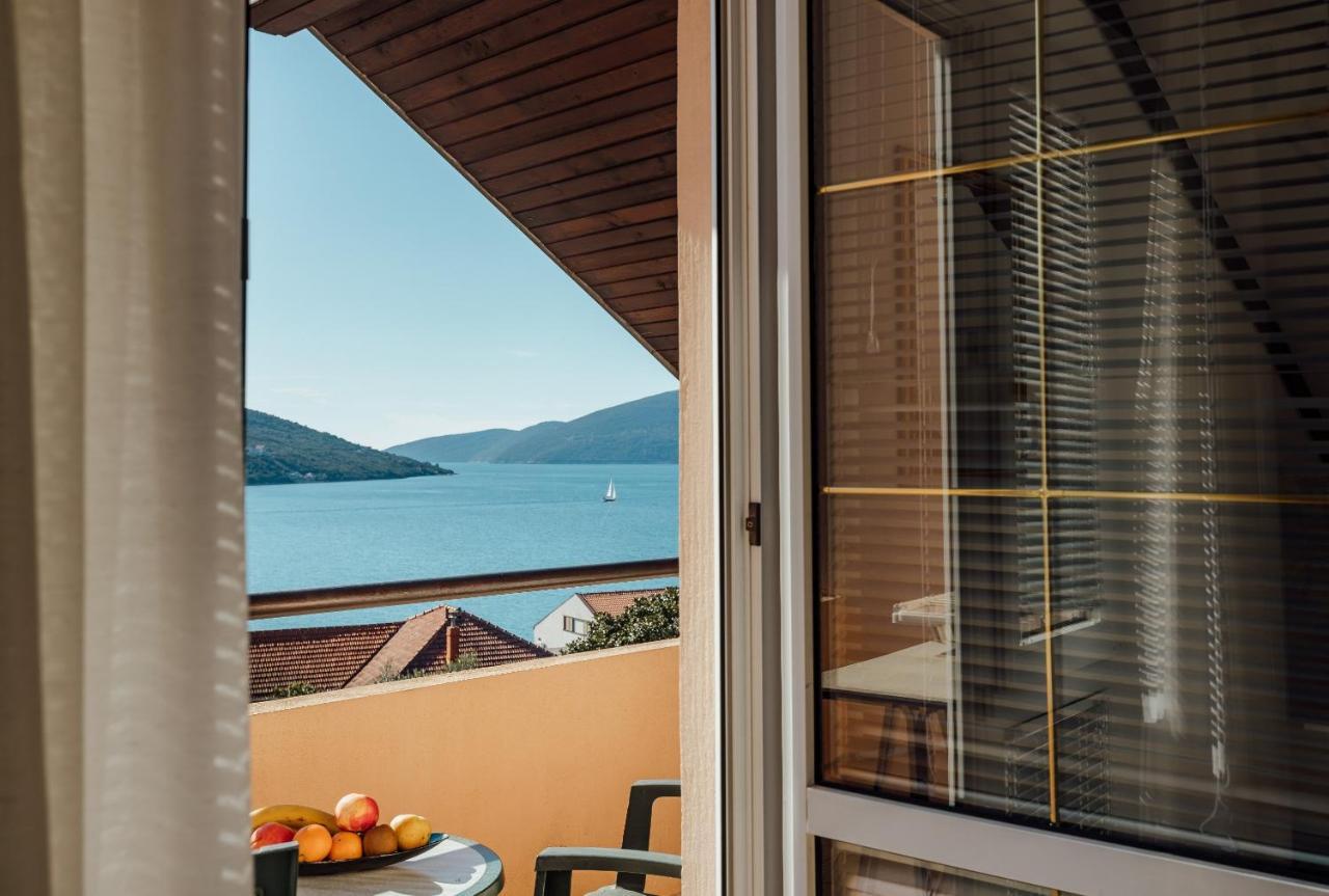 Apartmani Mara Kumbor Exterior foto